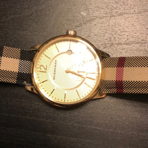 Watch Burberry - Picture 1 of 3